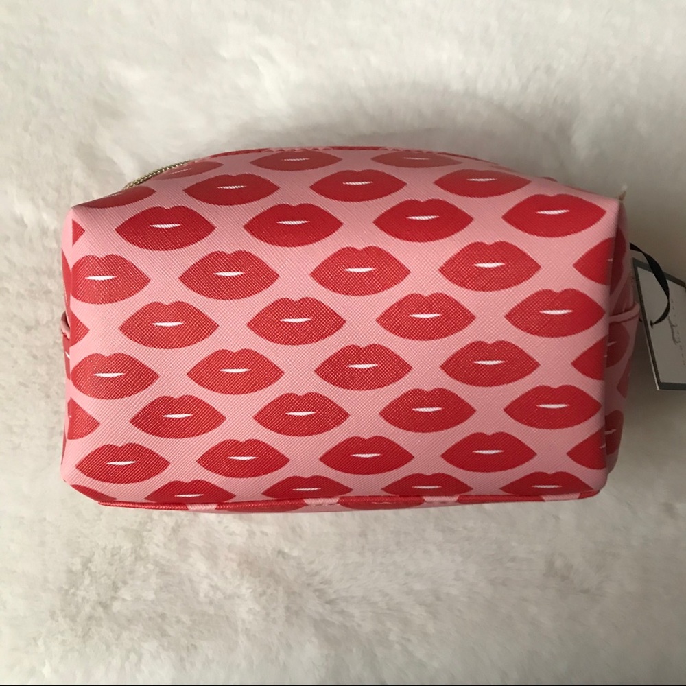 ⚡️SALE⚡️🆕 | 👄 Lips Makeup Bag